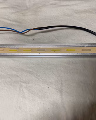 Lampada a led x acquario lung 32 cm