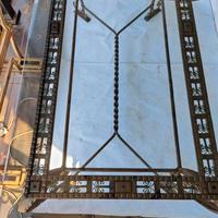 Tavolo ferro battuto con palme e piano in cristall