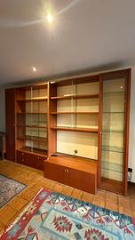 Credenza libreria con base TV e vetrina con luce