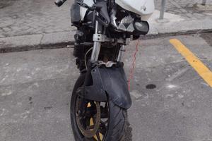 BMW F800R 2010 incidentato