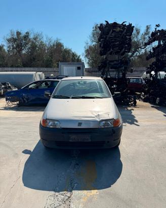RICAMBI AUTO FIAT PUNTO 1997