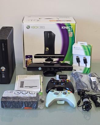 Xbox 360 Slim 4GB + Kinect + 2 Joypad + Giochi