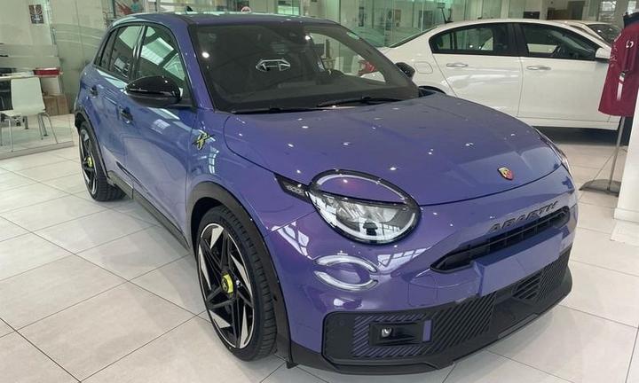 Abarth 600e Scorpionissima PRONTA CONSEGNA