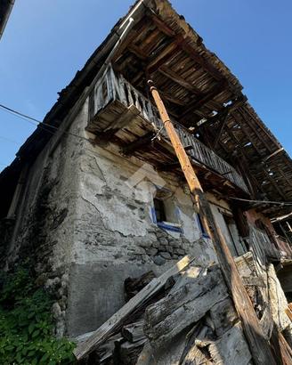 RUSTICO A SAINT-RHEMY-EN-BOSSES