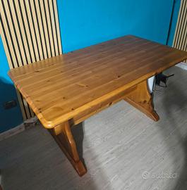 Tavolo in legno