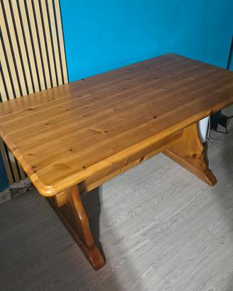 Tavolo in legno