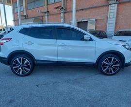 NISSAN Qashqai 1.6 dCi tetto panoramico,retrocam