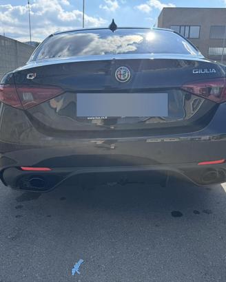Alfa Romeo Giulia 2.2JTDm 210cv
