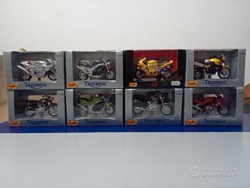 8 Modellini moto scala 1:18 TRIUMPH