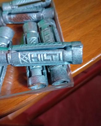 tasselli marca hilti in ghisa