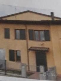 Villetta centrale terra-cielo