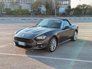 Fiat 124 Spider
