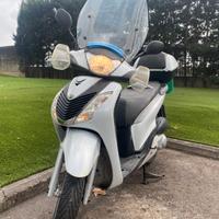 scooter  SH 150 I   DOPPIO  DISCO   BUONE CONDIZIO