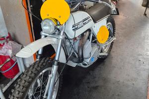 ktm gs