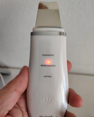 Scrubber ad ultrasuoni per la pulizia del viso