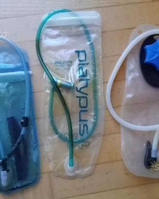 Camelbak, borraccia Marmot, Zainetto Ferrino Vest
