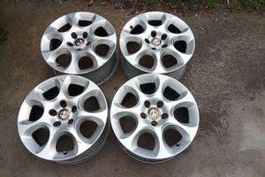 Cerchi lega Alfa Romeo 16"