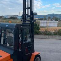 Carrello elevatore Diesel LUGLI 505E (50 quintali)