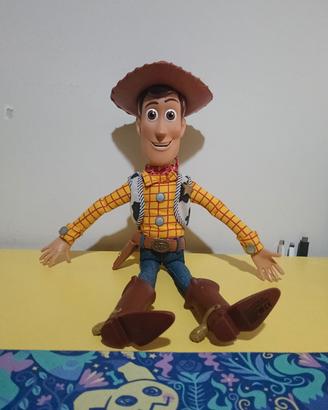 Action figure interattiva Woody Toy Story Disney