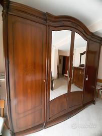 Camera da letto in stile classico