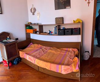 Letto singolo con rete a doghe e cassettoni piu li