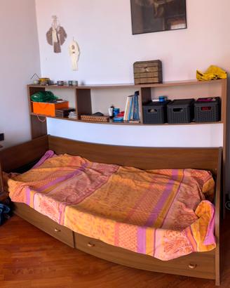 Letto singolo con rete a doghe e cassettoni piu li
