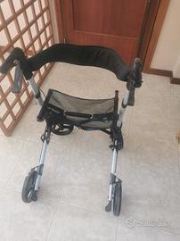 deambulatore per anziani e disabili 