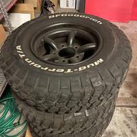 4 Cerchi Land Rover Defender + Gomme 50% + Dadi