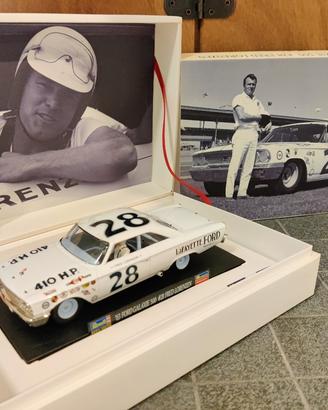 Modellini Revell 1:32, Model Racing