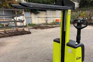 Traspallet stoccatore elettrico