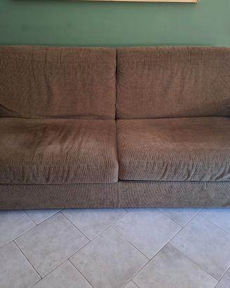 divano 4 posti (letto matrim.) e divano 2 posti