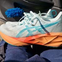 Scarpe corsa  Asics Novablast 5