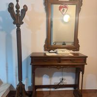 Mobile da ingresso con attaccapanni e specchio