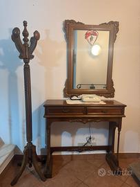 Mobile da ingresso con attaccapanni e specchio