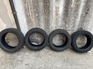 Gomme invernali 215/55 17