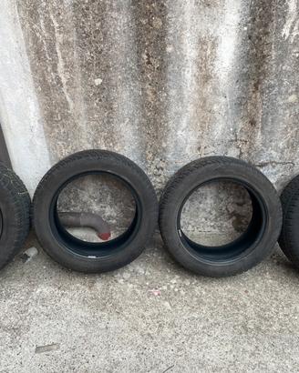 Gomme invernali 215/55 17