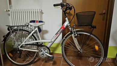 bicicletta Bianchi spillo 28' cambio shimano alivi
