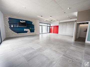 NEGOZIO A NOVI DI MODENA