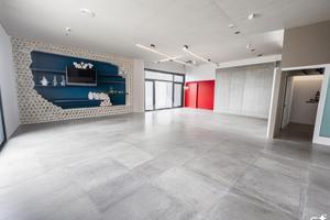 NEGOZIO A NOVI DI MODENA