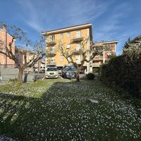 4 LOCALI A SARZANA