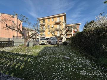 4 LOCALI A SARZANA