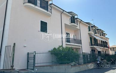 Trilocale comodo al mare