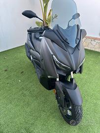 Scooter X-max 125