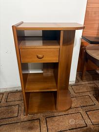 Mobiletto in legno