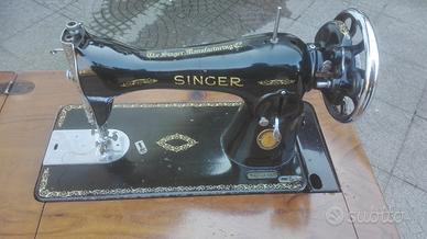 Macchina da cucire SINGER a pedale nera
