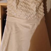 Abito da sposa con velo