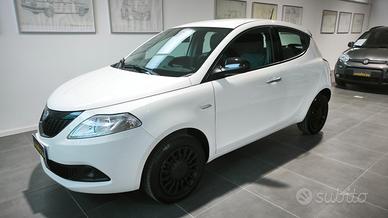 Lancia Ypsilon 1.0 FireFly 5 porte S&S Hybrid Silv