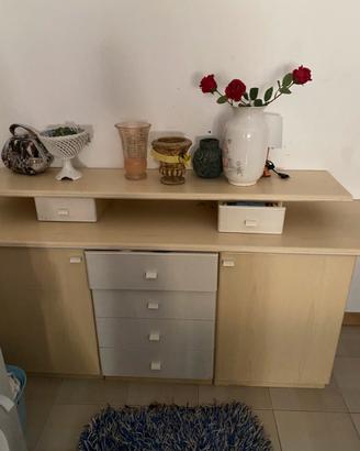 Credenza mobile con cassetti e ante