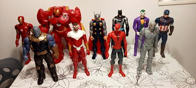 N. 10 personaggi Marvel 30 cm