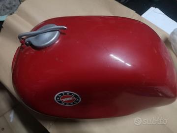 serbatoio motom c48 con tappo come nuovo. 